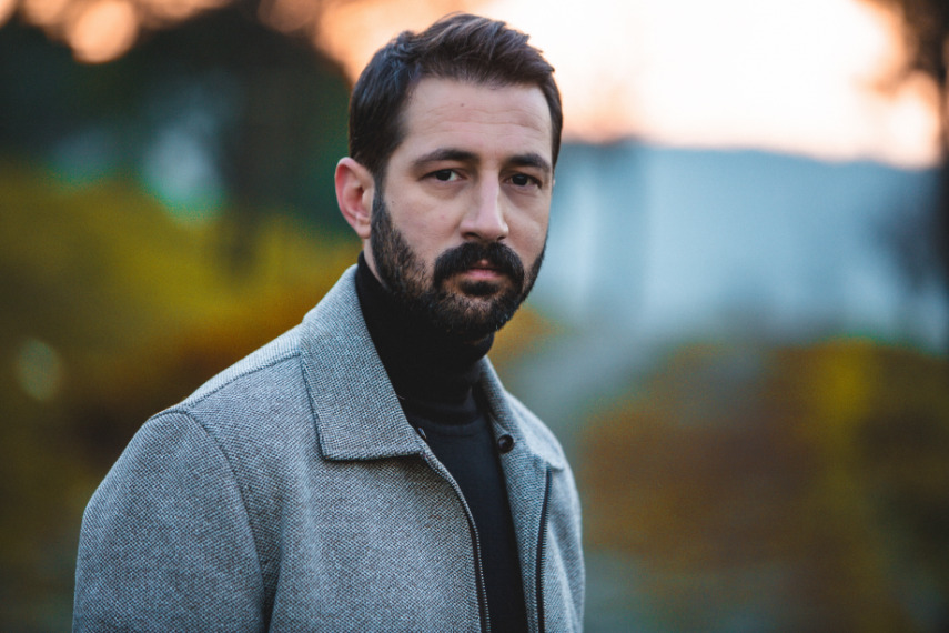Murat Coşgun’dan Bir Saygı Duruşu Daha “Gönül Limanı”